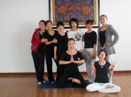 11月瑜伽教练班学员集体照